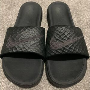 Nike slides men’s 11